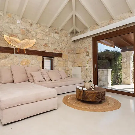 Pure Amber Elani Holiday home Siviri